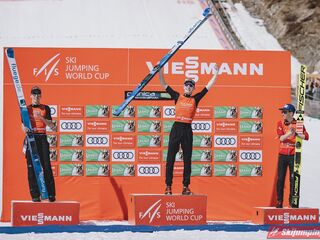 Podium PŚ w lotach 2021/2022
