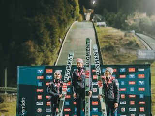 Skisprung Damen: 2. Platz Chiara Kreuzer (AUT), Siegerin Lisa Eder (AUT), 3. Platz Hannah Wiegele (AUT)