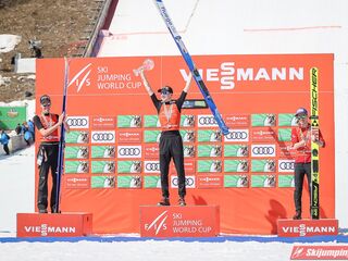 Podium PŚ w lotach 2021/2022