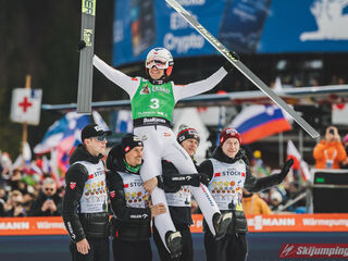 Kamil Stoch (POL), Klemens Joniak (POL), Piotr Zyla (POL), Dawid Kubacki (POL), Aleksander Zniszczol (POL)