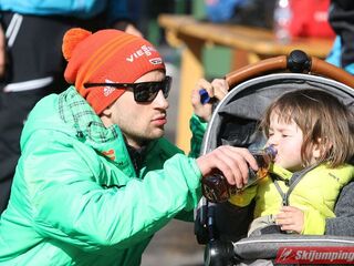 Markus Eisenbichler z córką Michaela Neumayera