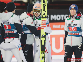 Stephan Embacher (AUT), Daniel Tschofenig (AUT), Jan Hoerl (AUT), Stefan Kraft (AUT)