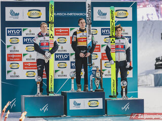 Jan Hoerl (AUT), Domen Prevc (SLO), Stephan Embacher (AUT)