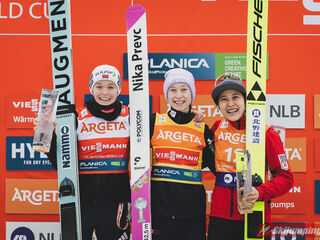 Eirin Maria Kvandal (NOR), Nika Prevc (SLO), Nozomi Maruyama (JPN)