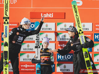 Anna Odine Stroem (NOR), Nika Prevc (SLO), Nozomi Maruyama (JPN)