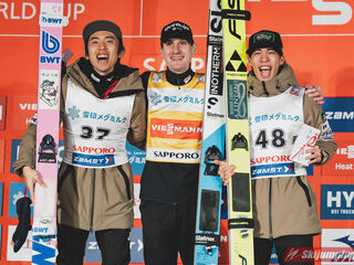 Naoki Nakamura (JPN), Domen Prevc (SLO), Ren Nikaido (JPN)