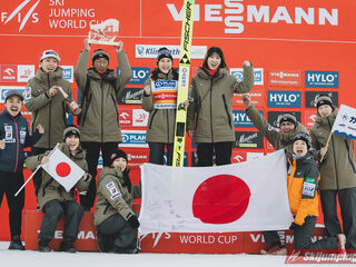2. Platz Nozomi Maruyama (JPN), Teamfoto