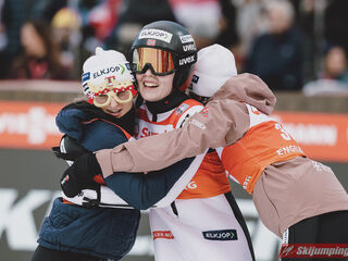 Anna Odine Stroem (NOR), Heidi Dyhre Traaserud (NOR)