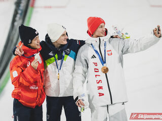 Ren Nikaido (JPN), Domen Prevc (SLO), Kacper Tomasiak (POL)