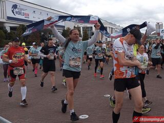 Uczestnicy Wings For Life World Run 2023