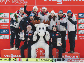 Sieger Jan Hoerl (AUT), Daniel Tschofenig (AUT), Teamfoto